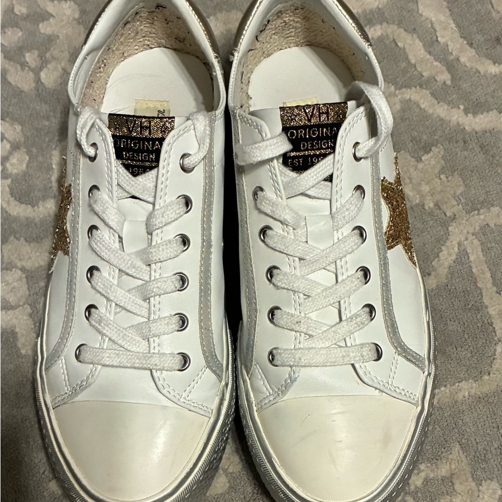 Vintage Havana White and Gold Star Sneakers
